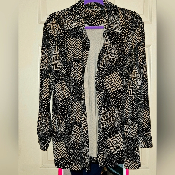 #294 No Tags- Black n Tan Square Printed Velour Tunic- Size: XL - Picture 1 of 6